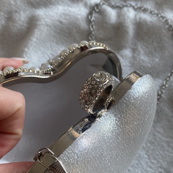 ALESSIA PEARL AND STONE BRIDAL CLUTCH PURSE - Picture 8 of 8